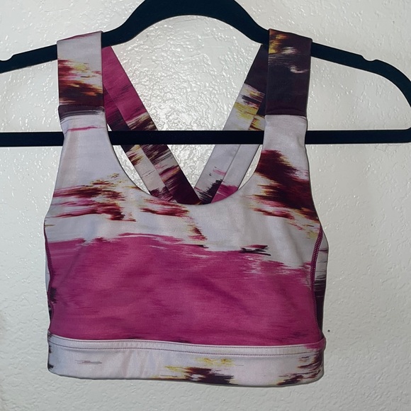 Lululemon Bra - Size 6 - Picture 1 of 3